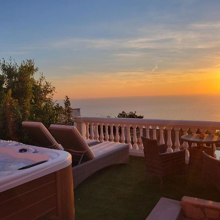Vista Mare Bb Bed & Breakfast อนากาปรี ภายนอก รูปภาพ