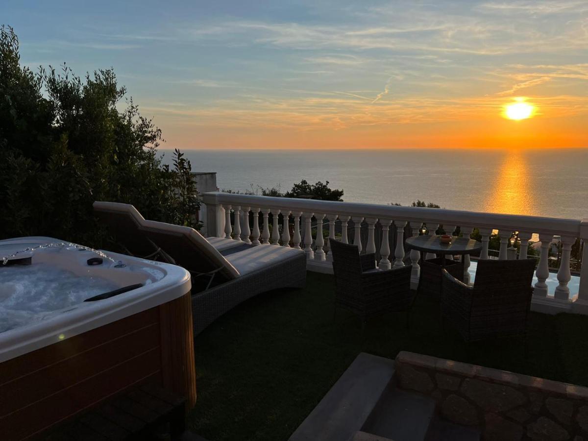 Vista Mare Bb Bed & Breakfast อนากาปรี ภายนอก รูปภาพ