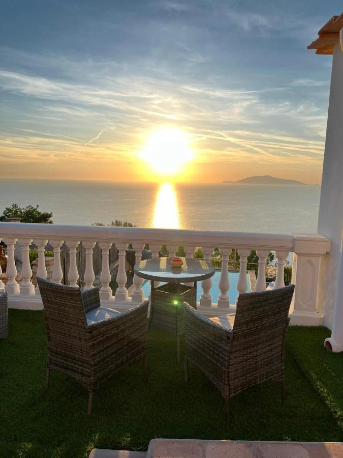 Vista Mare Bb Bed & Breakfast อนากาปรี ภายนอก รูปภาพ