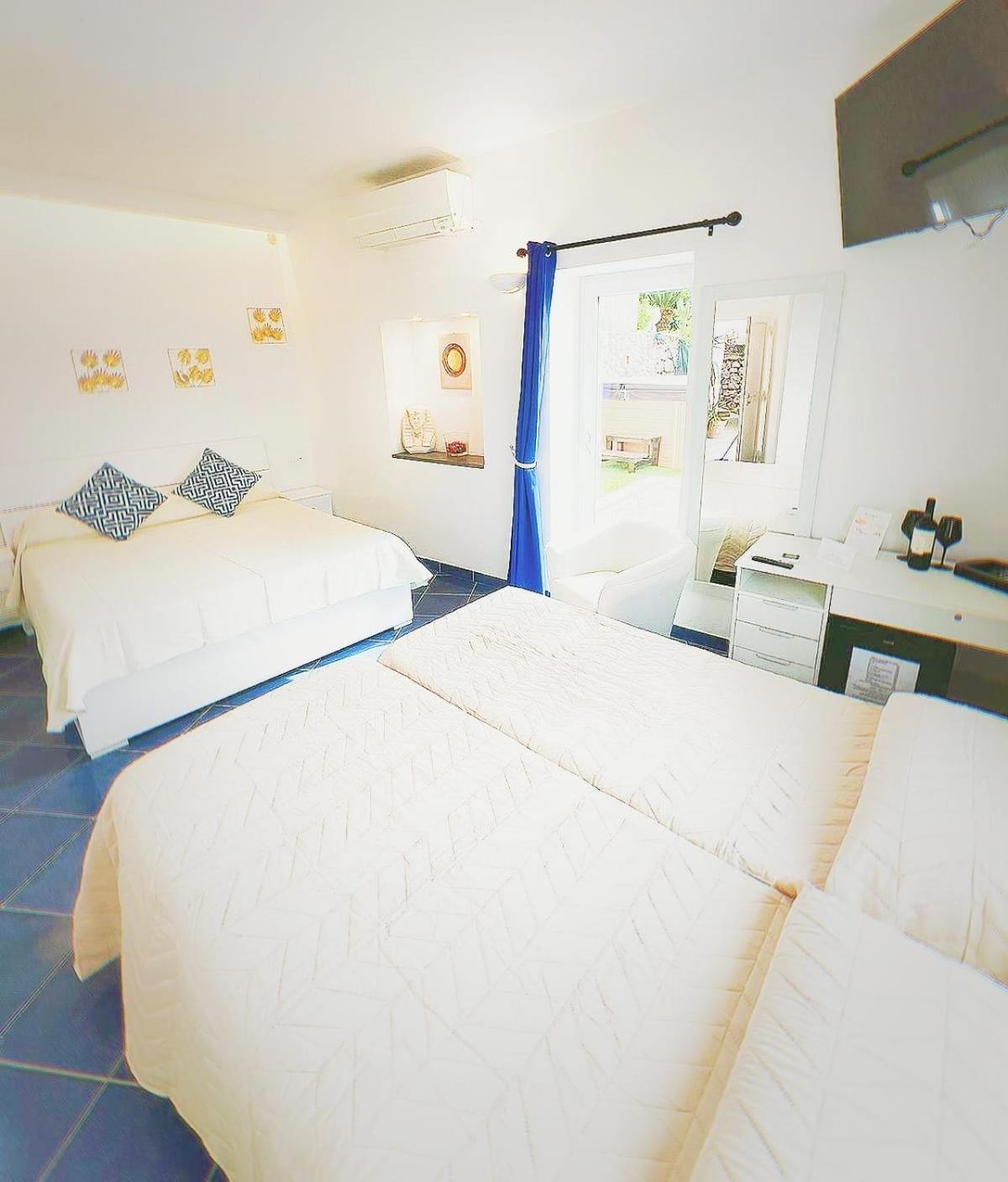 Vista Mare Bb Bed & Breakfast อนากาปรี ภายนอก รูปภาพ